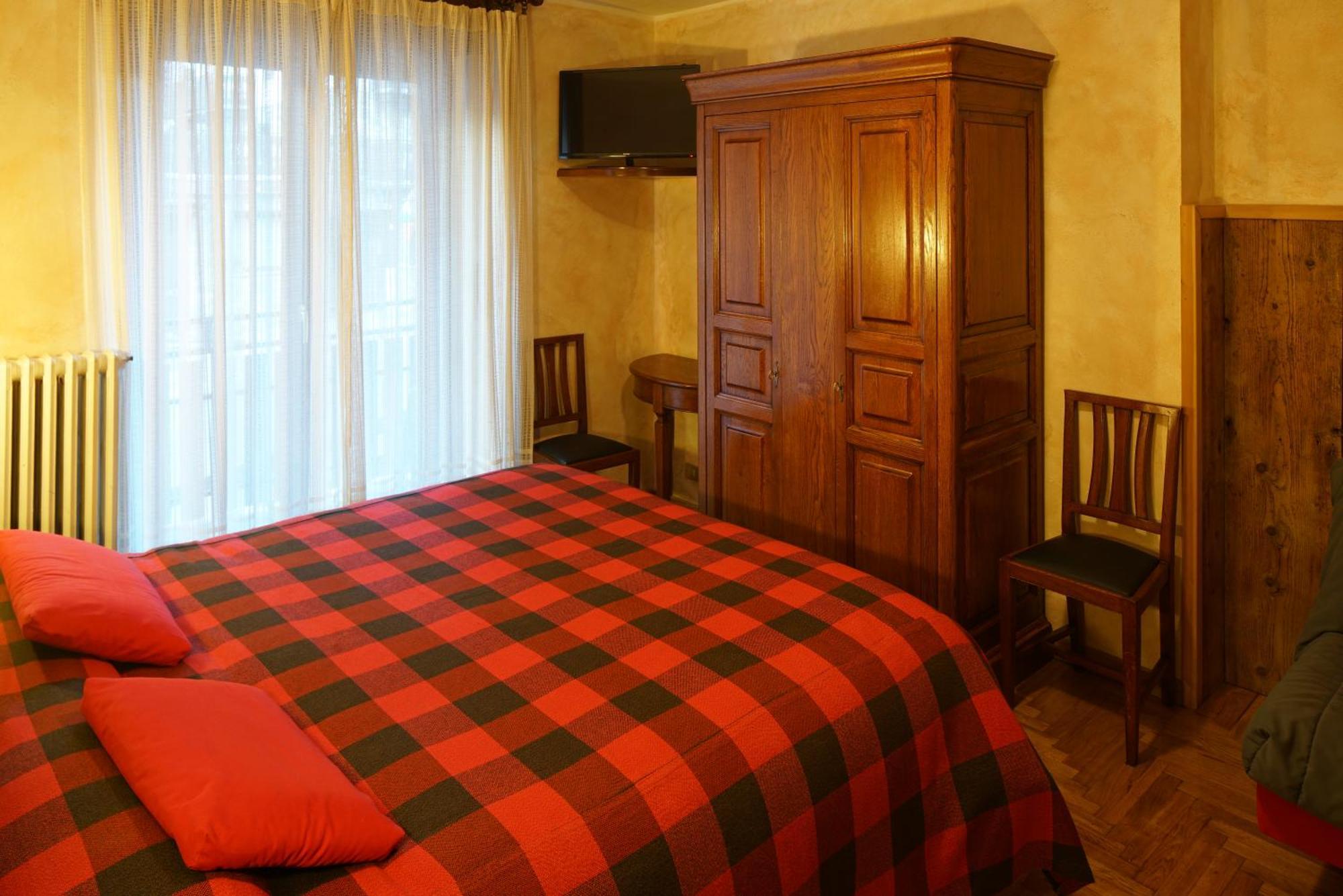 Hotel Al Caminetto Valtournenche Eksteriør bilde