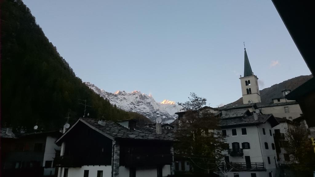 Hotel Al Caminetto Valtournenche Eksteriør bilde