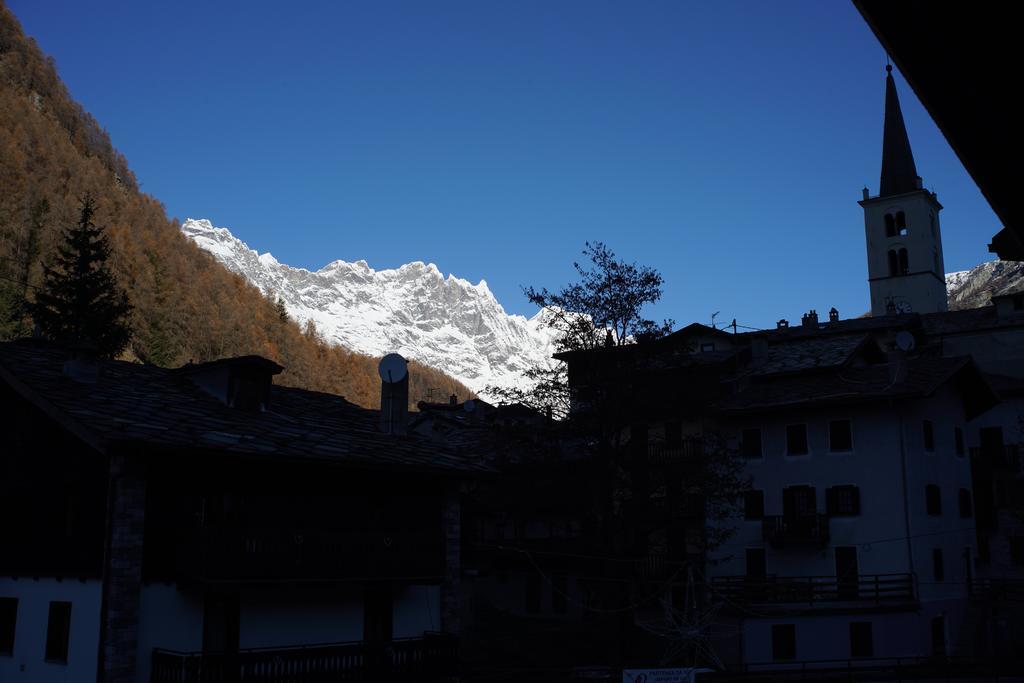 Hotel Al Caminetto Valtournenche Eksteriør bilde