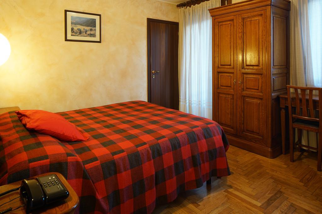 Hotel Al Caminetto Valtournenche Eksteriør bilde