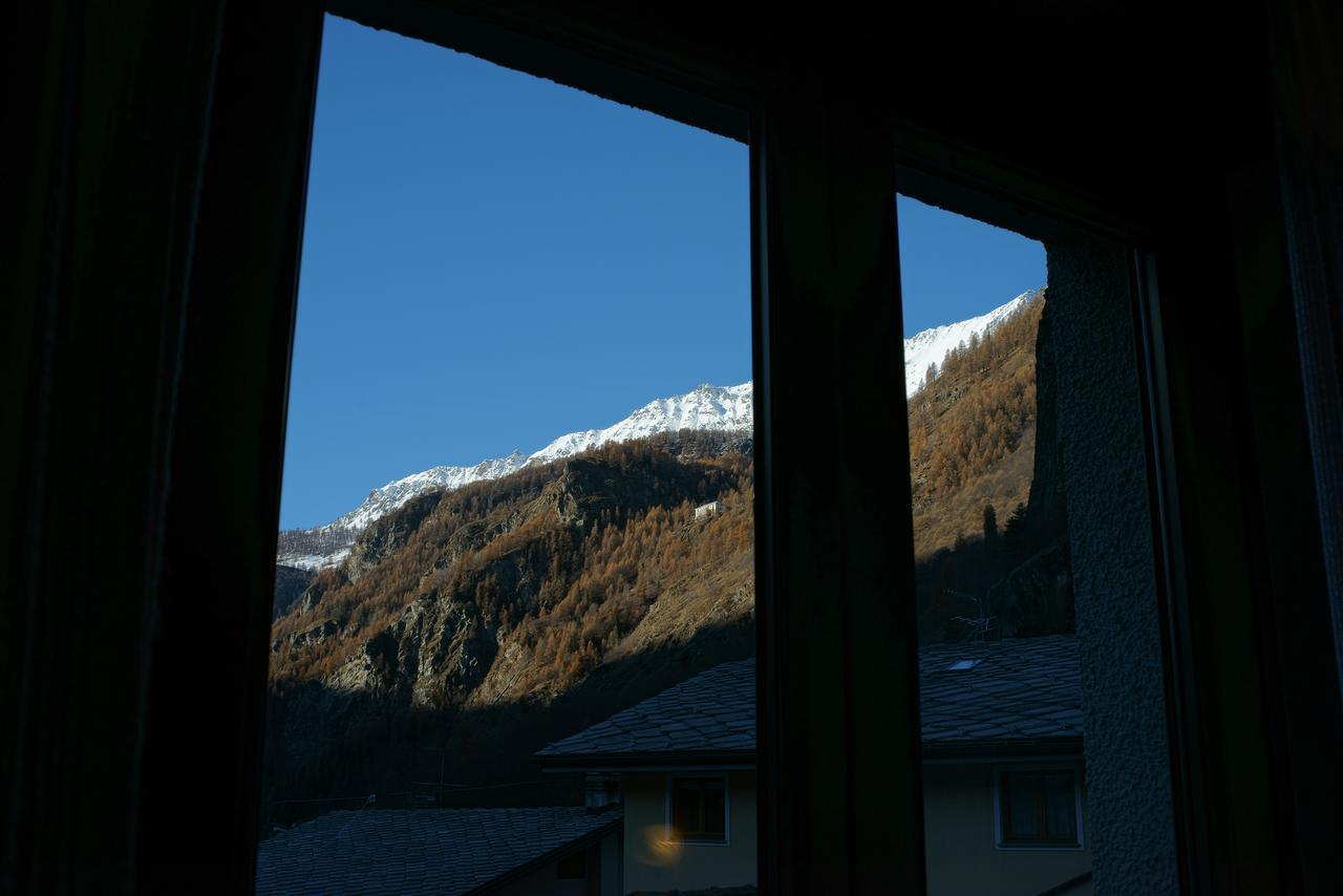 Hotel Al Caminetto Valtournenche Eksteriør bilde