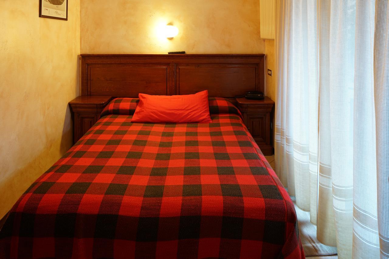 Hotel Al Caminetto Valtournenche Eksteriør bilde