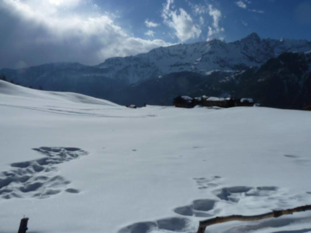 Hotel Al Caminetto Valtournenche Eksteriør bilde